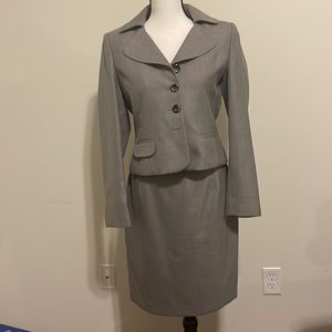 Anne Klein 2pc Suit/Skirt Set - Size 4